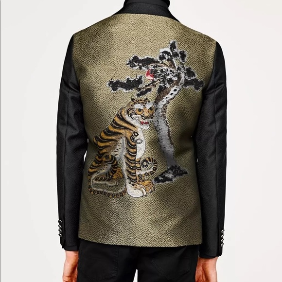 zara tiger print blazer